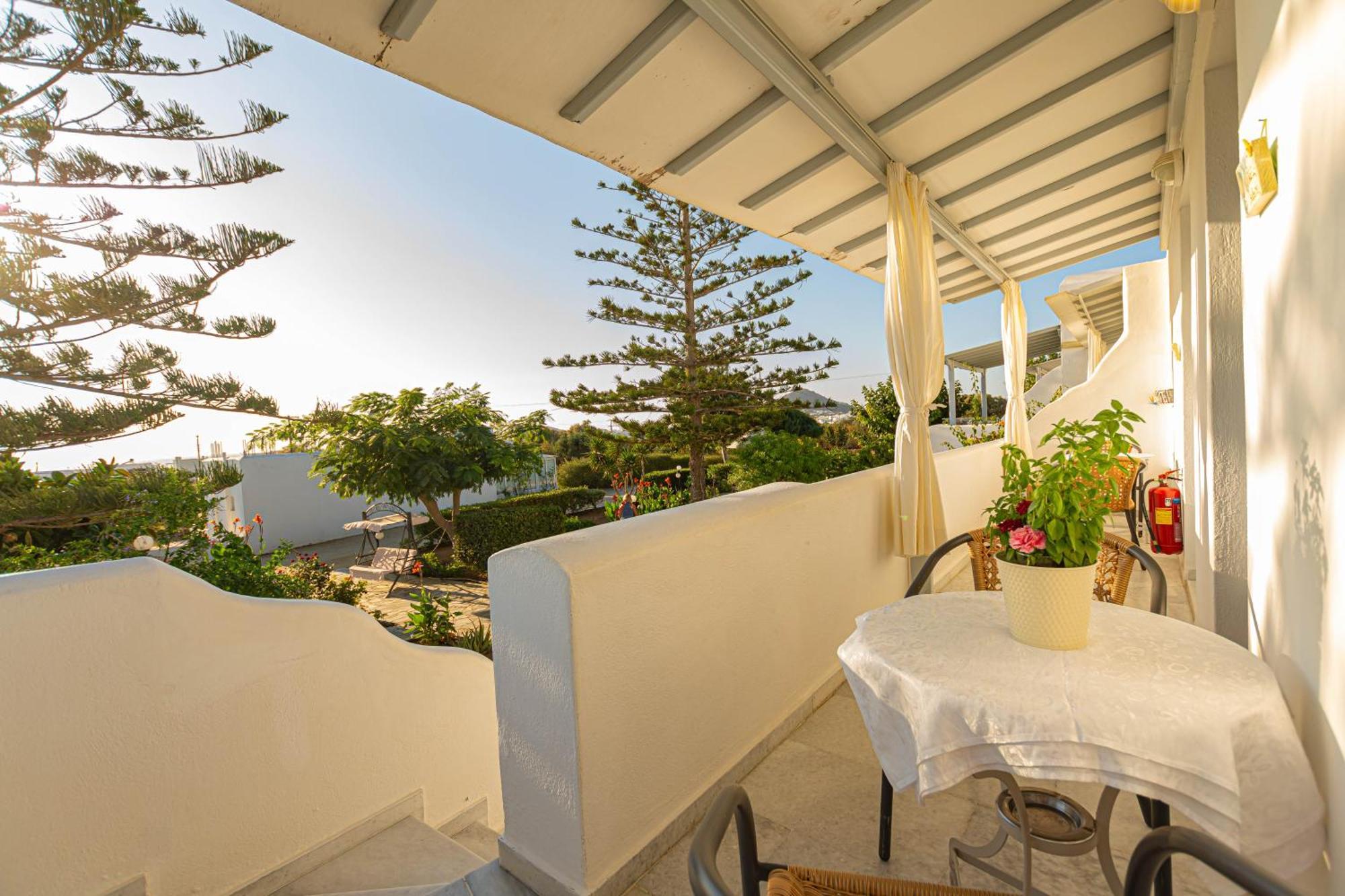 Maroussa Studios Agia Anna  Екстериор снимка