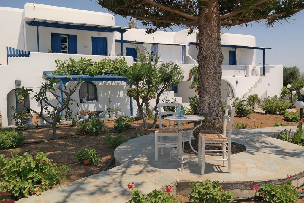 Maroussa Studios Agia Anna  Екстериор снимка