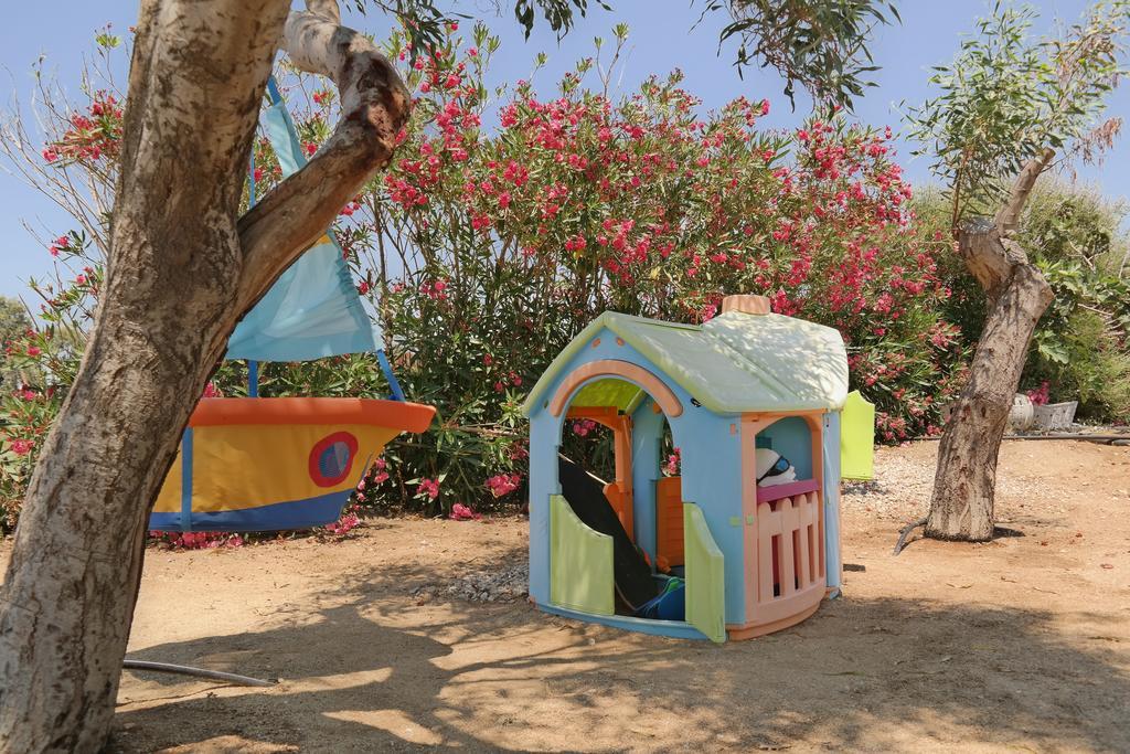 Maroussa Studios Agia Anna  Екстериор снимка