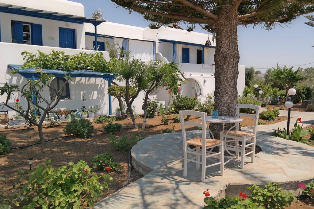 Maroussa Studios Agia Anna  Екстериор снимка