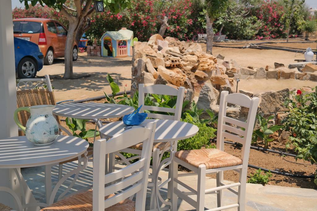 Maroussa Studios Agia Anna  Екстериор снимка