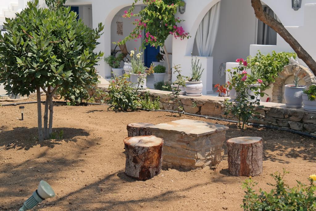Maroussa Studios Agia Anna  Екстериор снимка