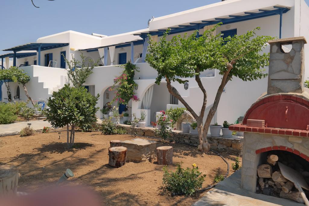Maroussa Studios Agia Anna  Екстериор снимка